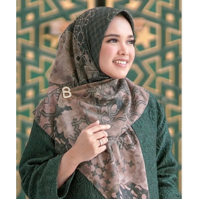 Buttonscarves - Haramain EMERALD.