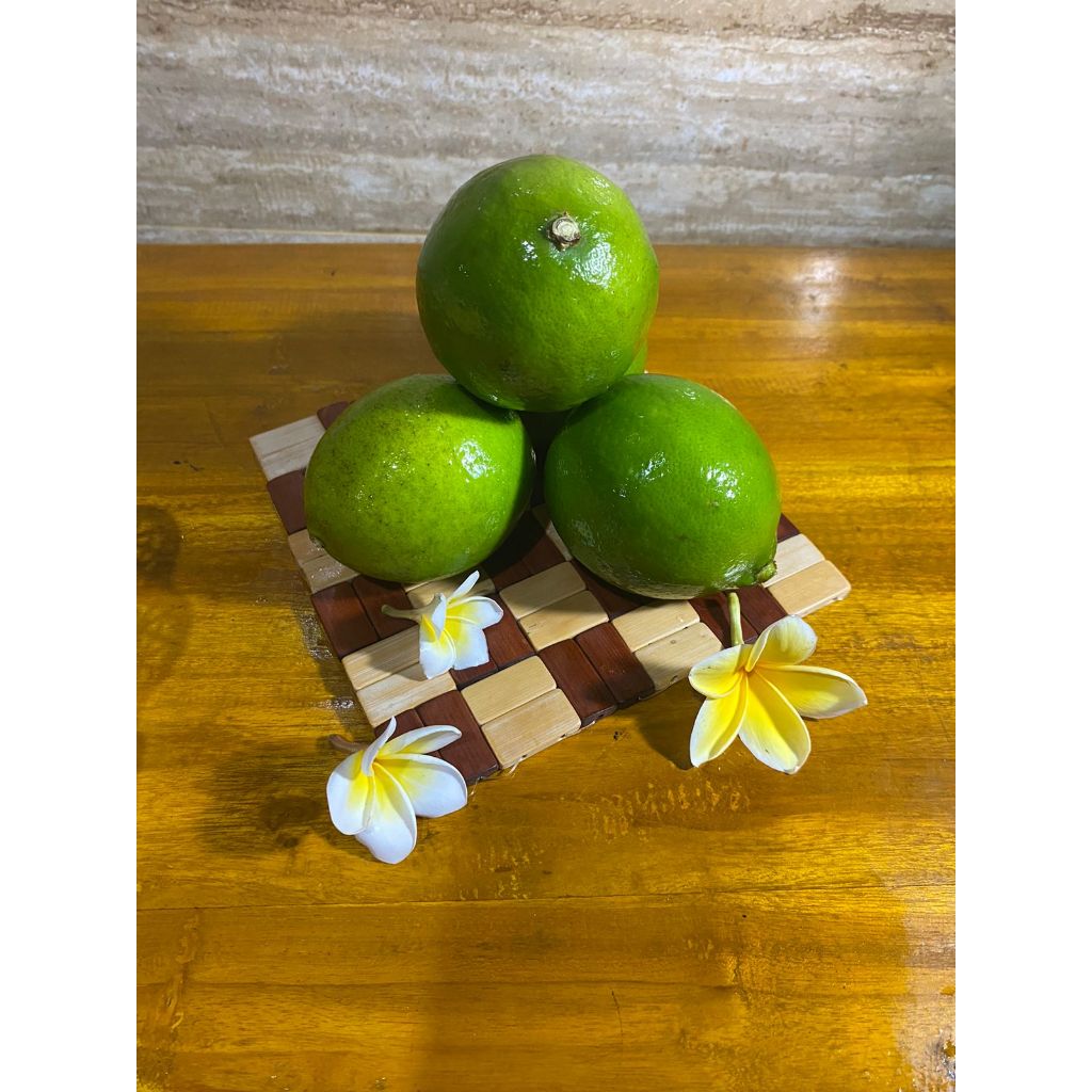 

BUAH LEMON HIJAU MATANG PREMIUM DE LEMOSH 1KG