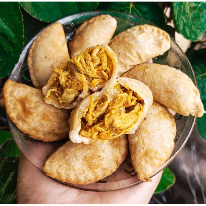 

CIRENG JUMBO ISI AYAM SUWIR PEDAS HALAL/CIRENG ISI 4PCS PREMIUM/CIRENG ISI VARIANT RASA//