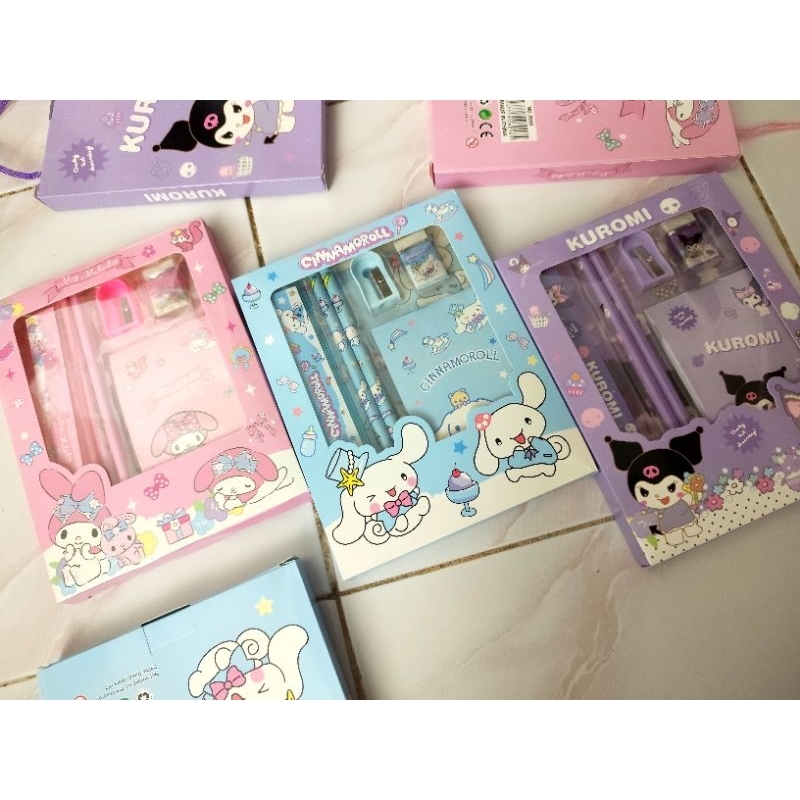 

1 PAKET / SET ALAT TULIS KARAKTER SANRIO KUROMI