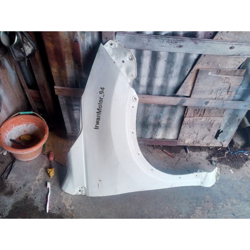 Fender Depan Rush Terios 2018 RH