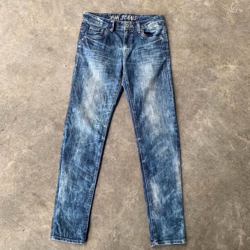 fedding tom jeans