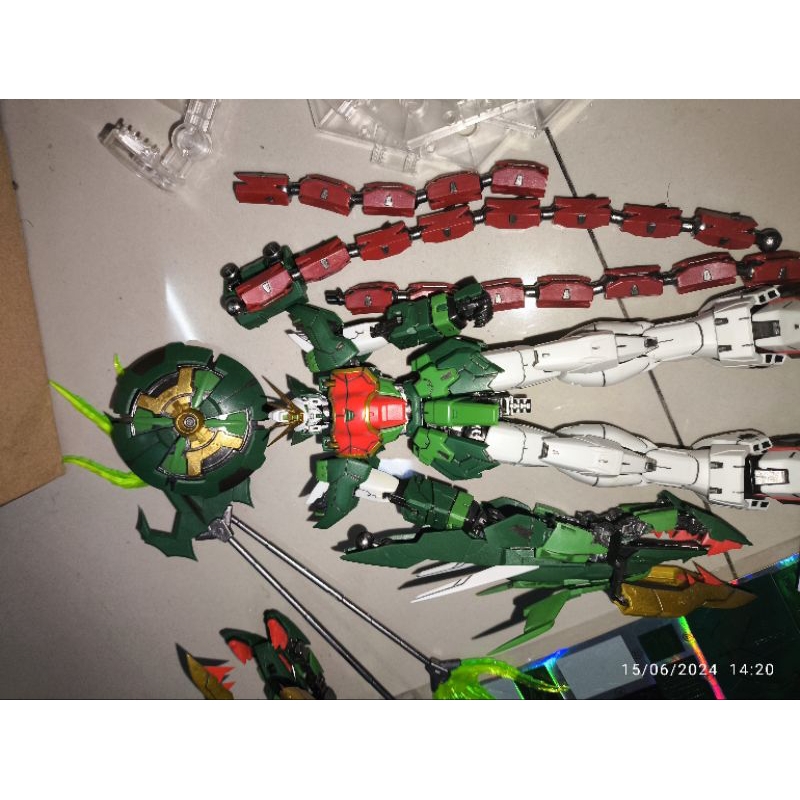 RARE - Supernova - Altron Nataku Shenlong Green Ijo - MG 1/100 - Repainted - Model kit
