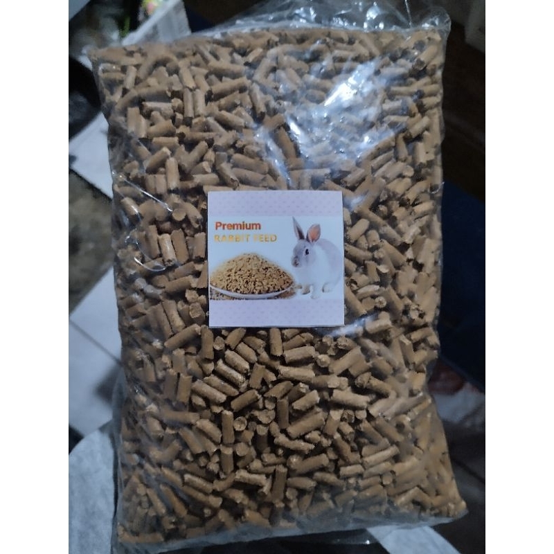 pakan kelinci Rabbit feed premium