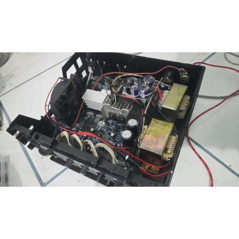 amplifier stereo, double trafo (total 5 Amper) PMPO nya 2000w x 2000w, kalok watt driver 150w x2
