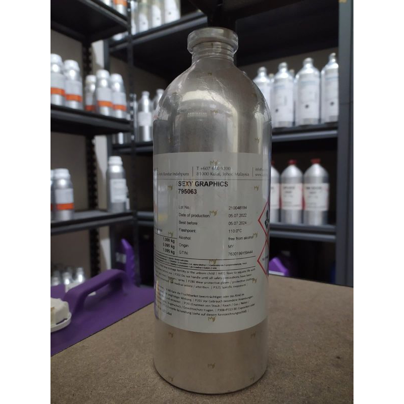 SEXY GRAPHICS-ESCADA SEXY BY LUZI SEGEL KEMASAN 1KG