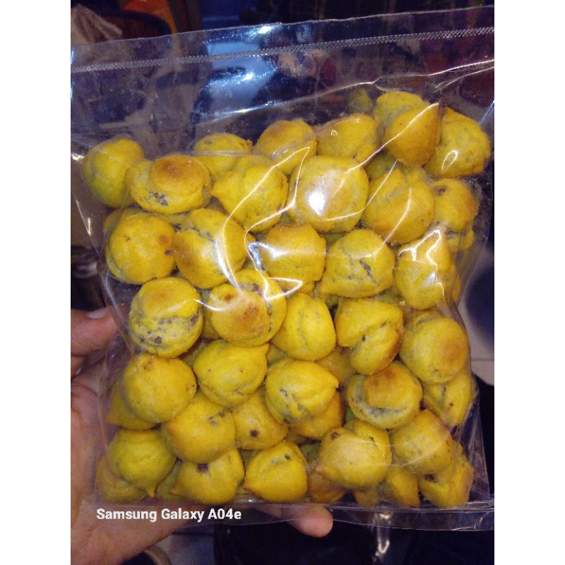 

soes kering isi coklat