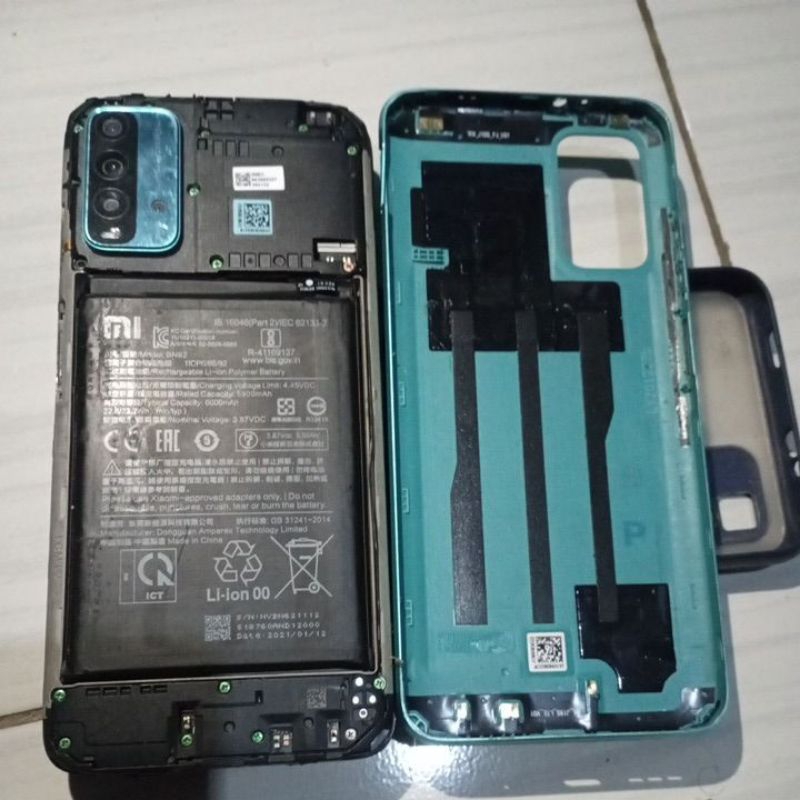redmi 9t  minus lcd  ram 6/128 minus lcd laine aman  tinggal naik lcd