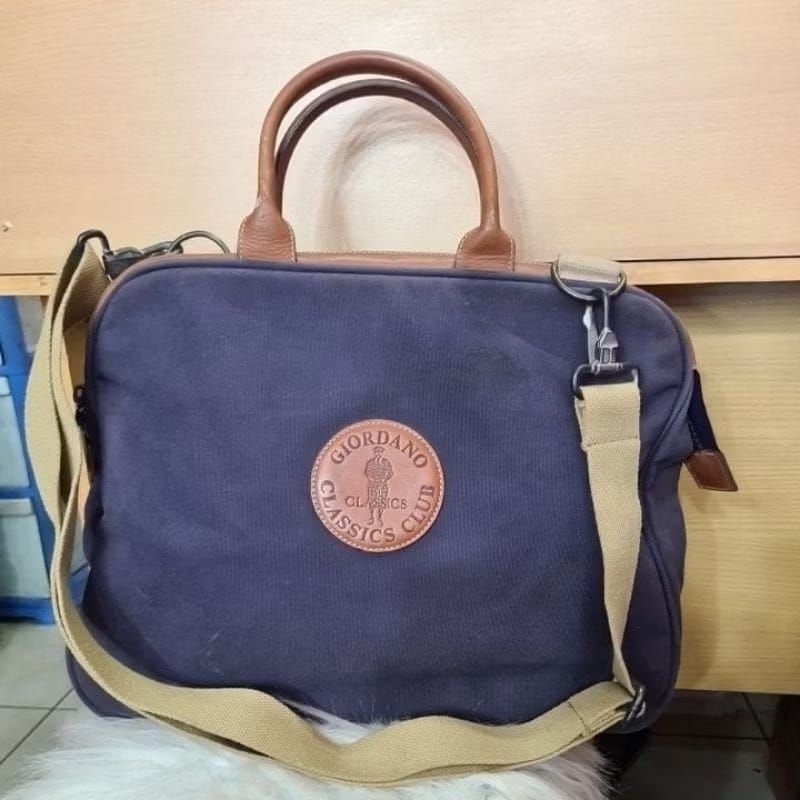 GIO Tas Kulit Kanvas Sling Handle