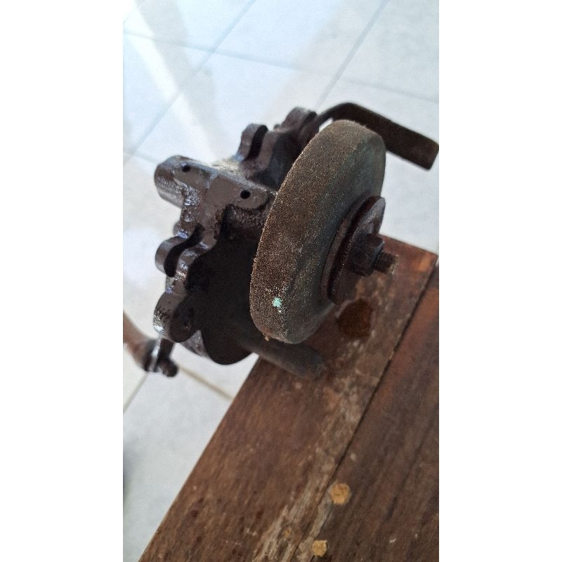 Gerinda Engkol Manual Lawasan ( BEKAS )