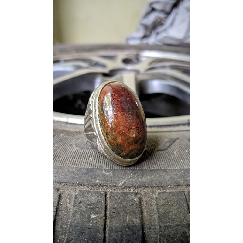 Cincin batu pancawarna garut