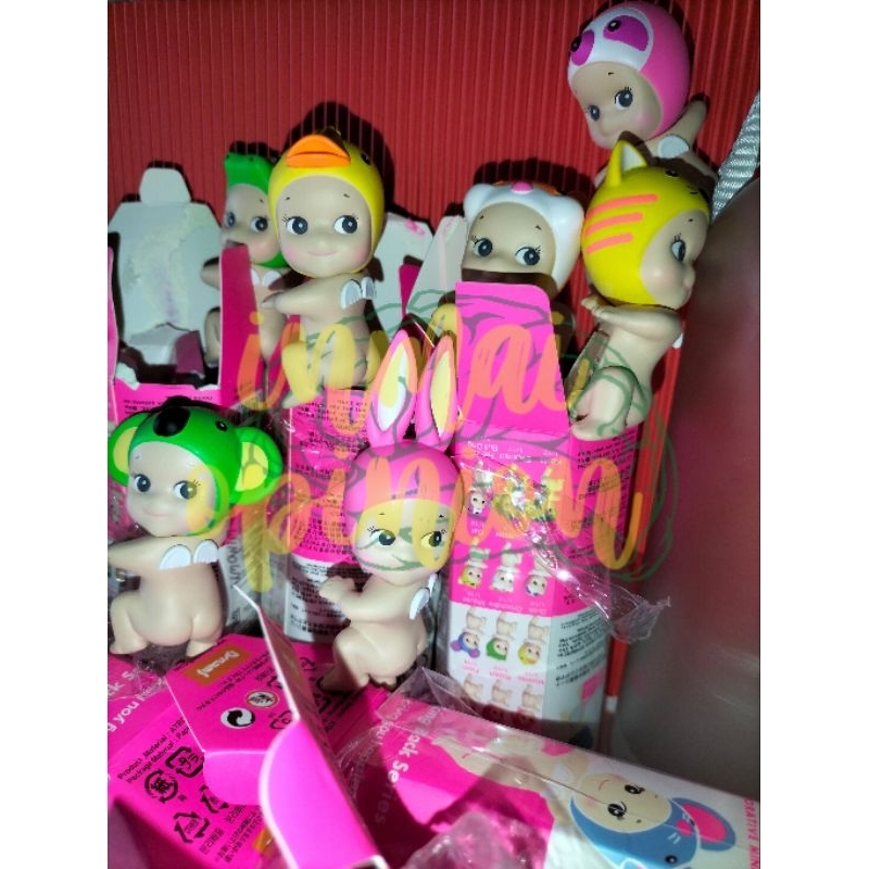 [READY] Sony Angel Hippers Looking Back