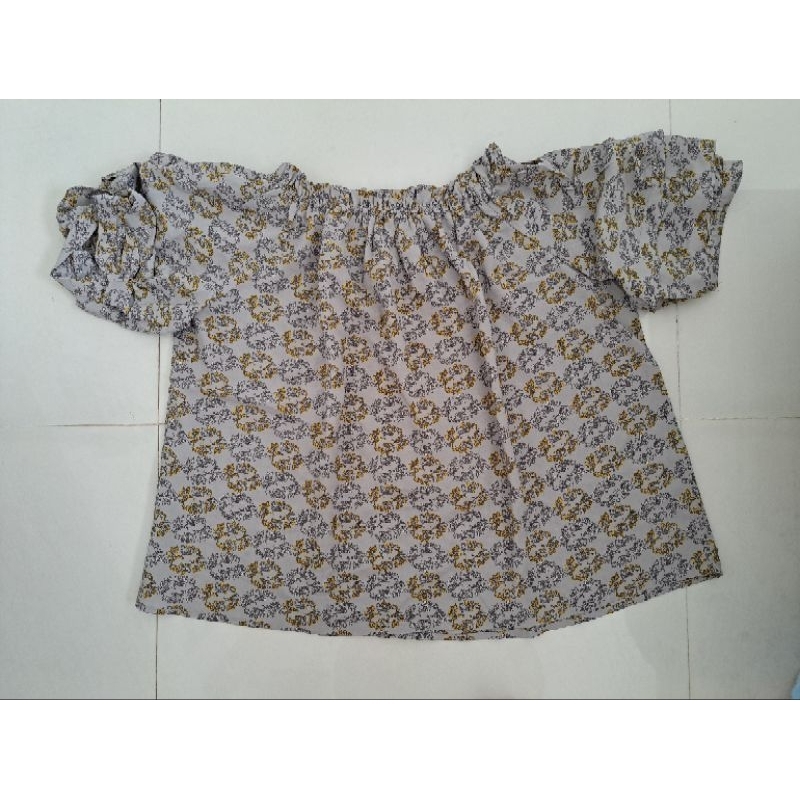 Preloved blouse bisa model sabrina