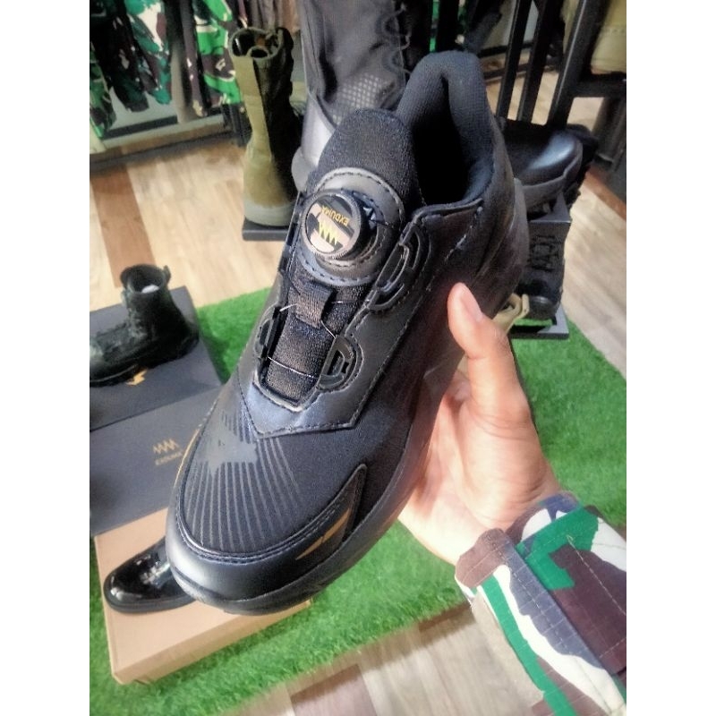 Sepatu Exduma Tali Putar