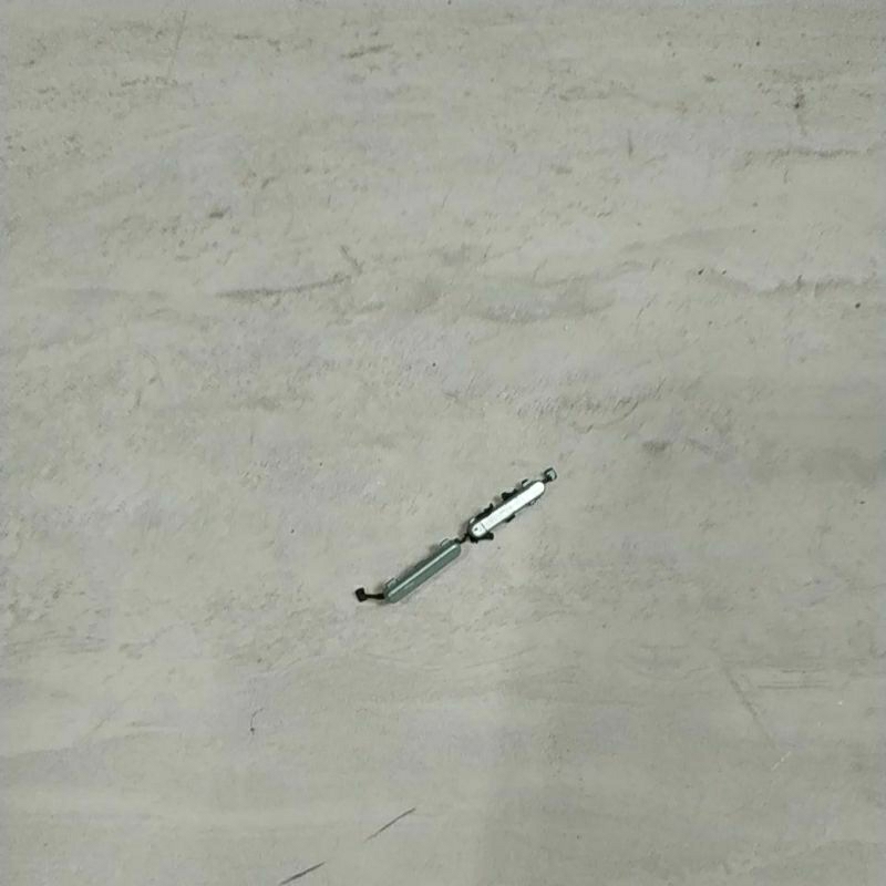 tombol volume luar bekas ori realme c35