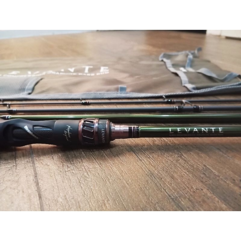 Megabass Levante F4-68LV 4P