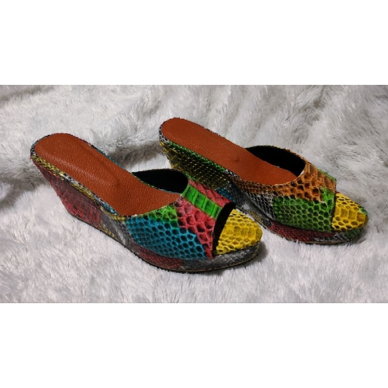 Sandal Sepatu Wedges Heels Wanita Kulit Multicolor Ular Asli