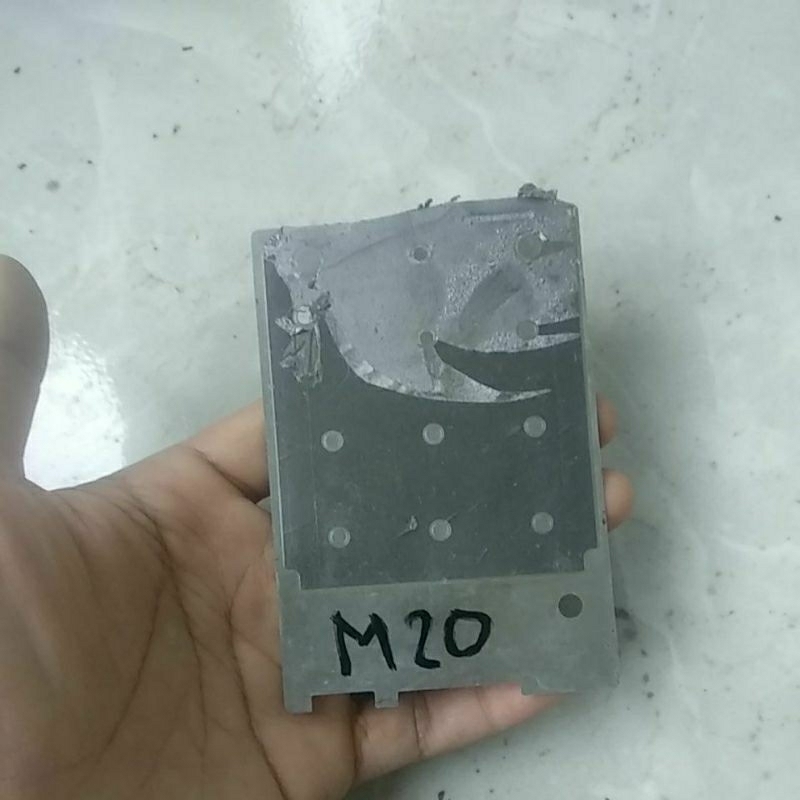 Seng tatakan lcd Bekas Samsung M20