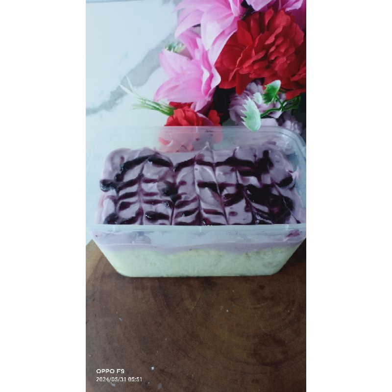 

cotton milk bun blueberry