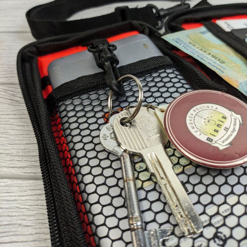 Promo//tas keren//tas kalung hp leher anti air.