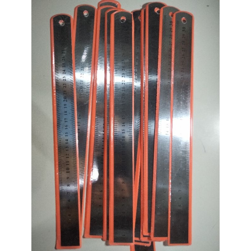 

Penggaris besi Garisan logam stainless 30cm