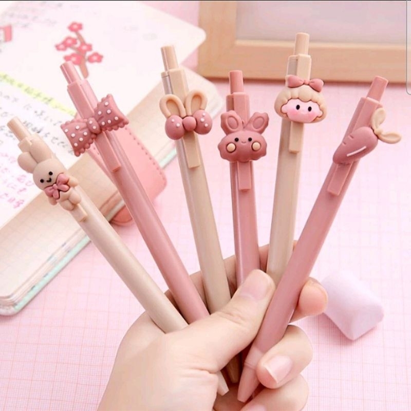 

Pulpen karakter boneka lucu