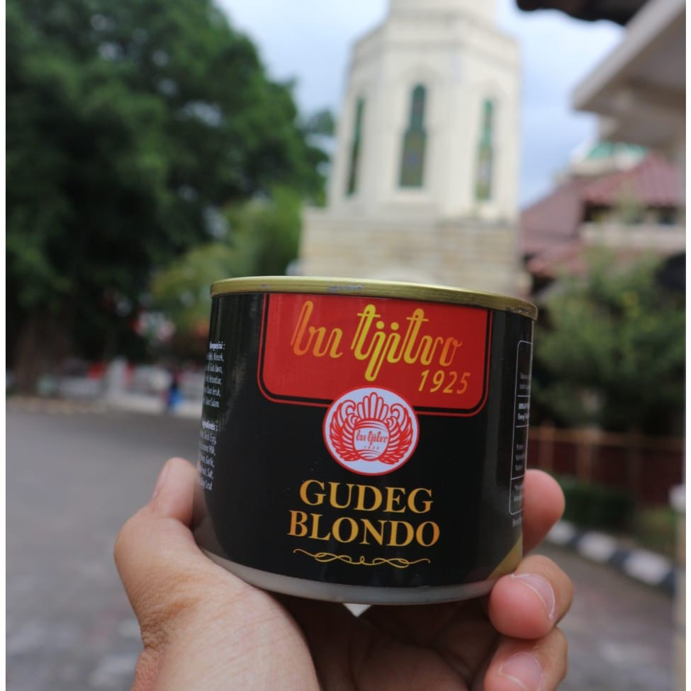 

Makanan Siap Saji, Makanan Instan, Makanan Tradisional, Gudeg Kaleng Bu Tjitro, Bu Tjitro 1925 Gudeg Kaleng Blondo