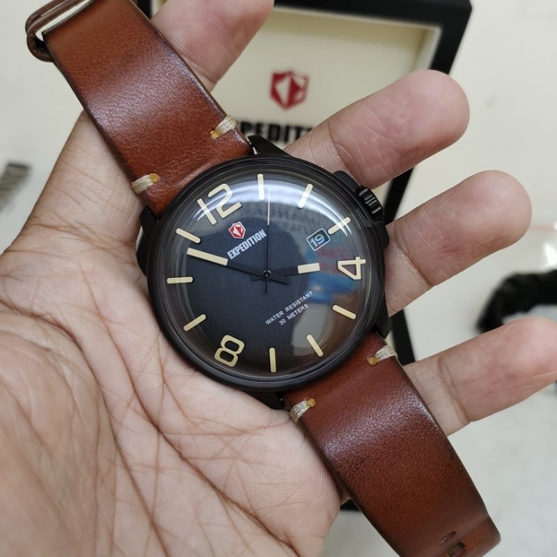 Expedition second cowo tipe E6789M Fullset