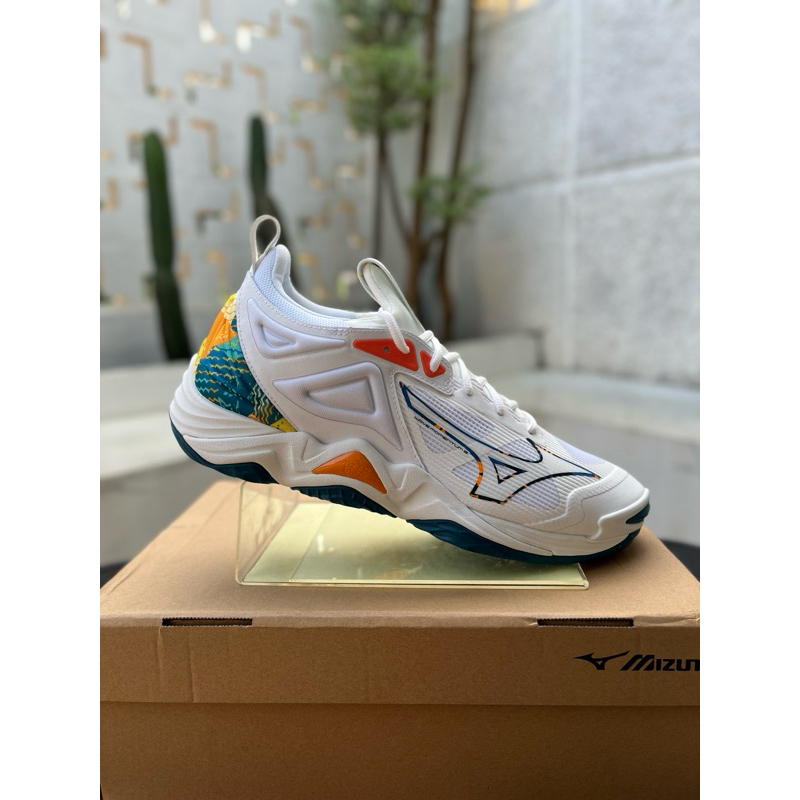 Promo Sepatu voli mizuno wave momentum 3 low 100% original