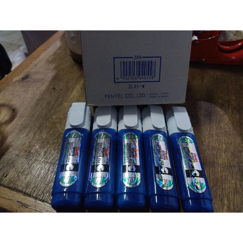 

Pentel ZL31-W tipex tip ex pentel correction pen fine point asli atk