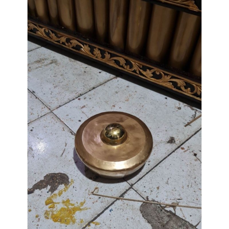 bonang kenong bahan besi pencu kuningan