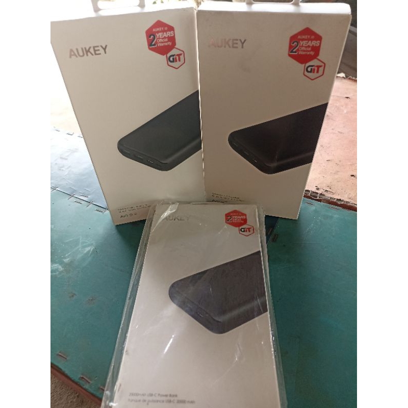 power Bank AUKEY 20000Mah original Baru & segel PB-XN20