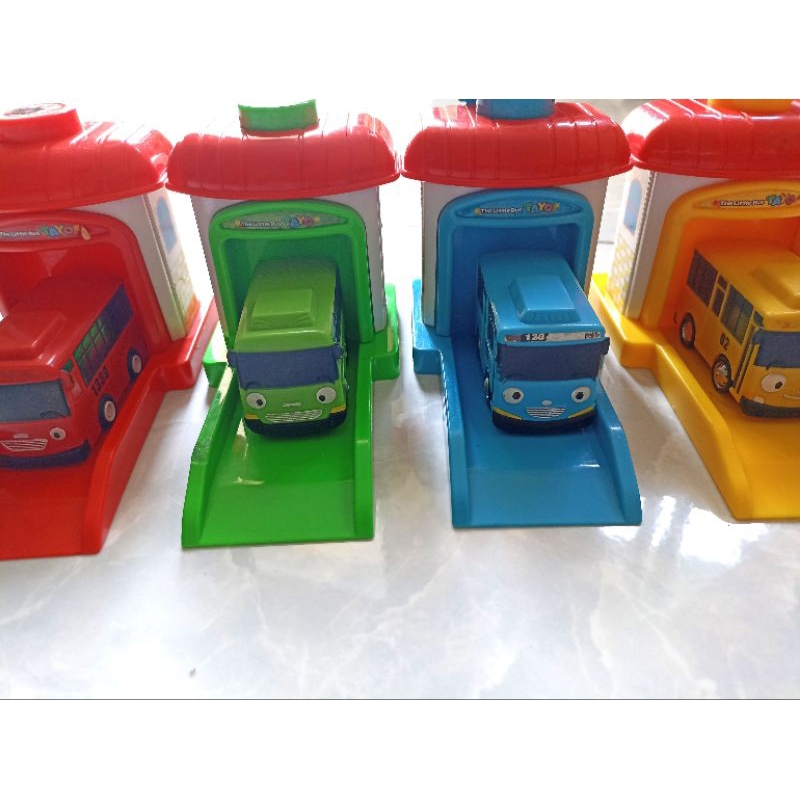 Mainan McD burger king set lengkap bus the little bus tayo preloved KFC Iconix