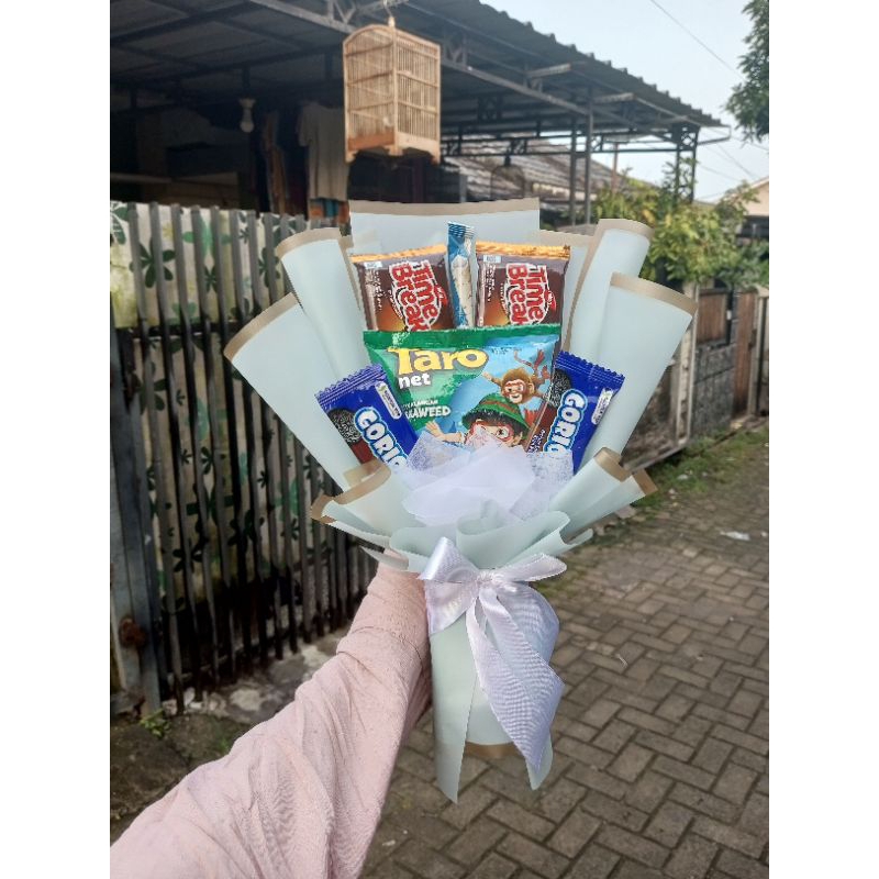 

small Snack buket, isi random