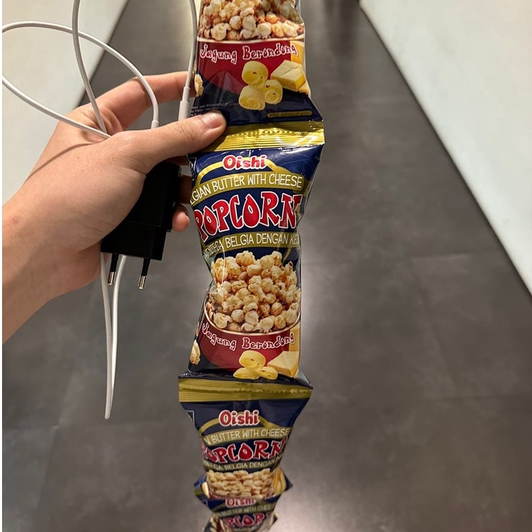 

PAKET HEMAT Oishi PopCorn Pop Corn Oishi Mentega Kemasan Mini isi 1 renteng