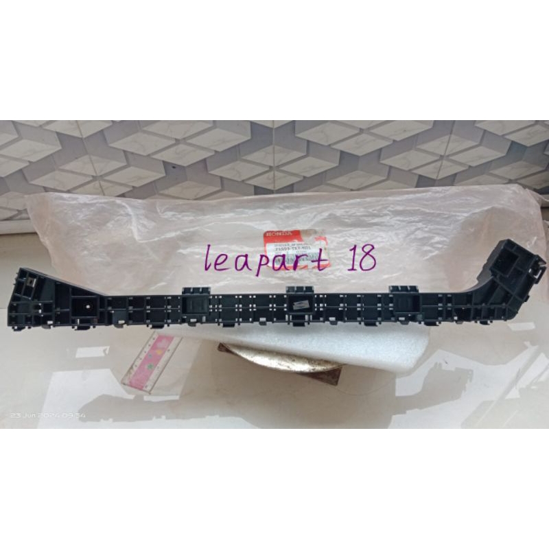 bracket bemper belakang honda mobilio RH THN 2014-2016