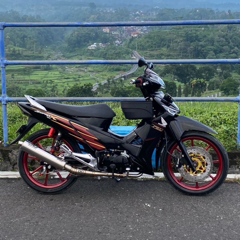 Striping Custom Supra X 125 Batman