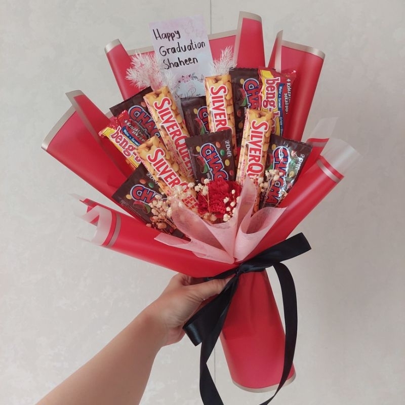 

coklat buket medium, buket wisuda, buket ultah, buket anak2
