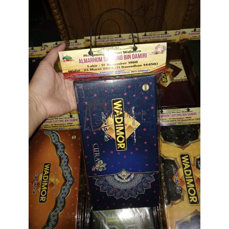 

SOUVENIR GOODIEBAG HAMPRES TAHLIL HAUL OLEH-OLEH HAJI