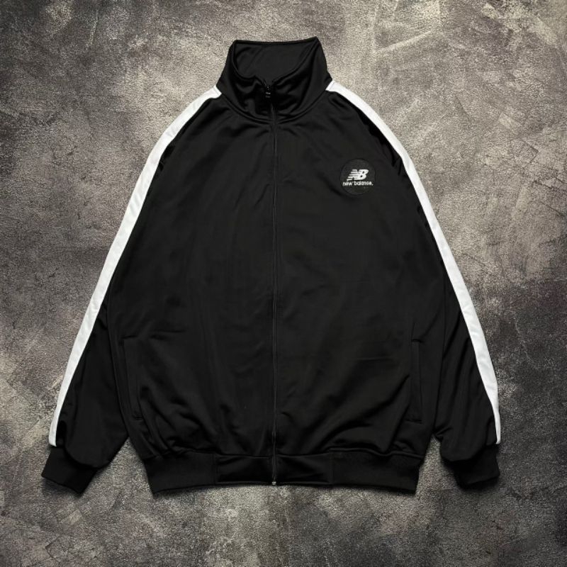 Jaket Tractop New Balance 80's Black Unisex