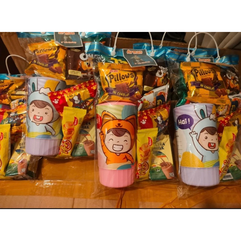 

souvenir ulang tahun / bingkisan snack / parcel ultah anak+Celengan biggy Delano