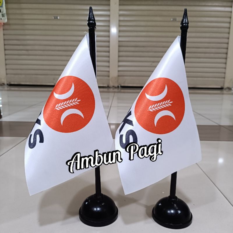 

best seller tiang kayu meja+bendera meja partai