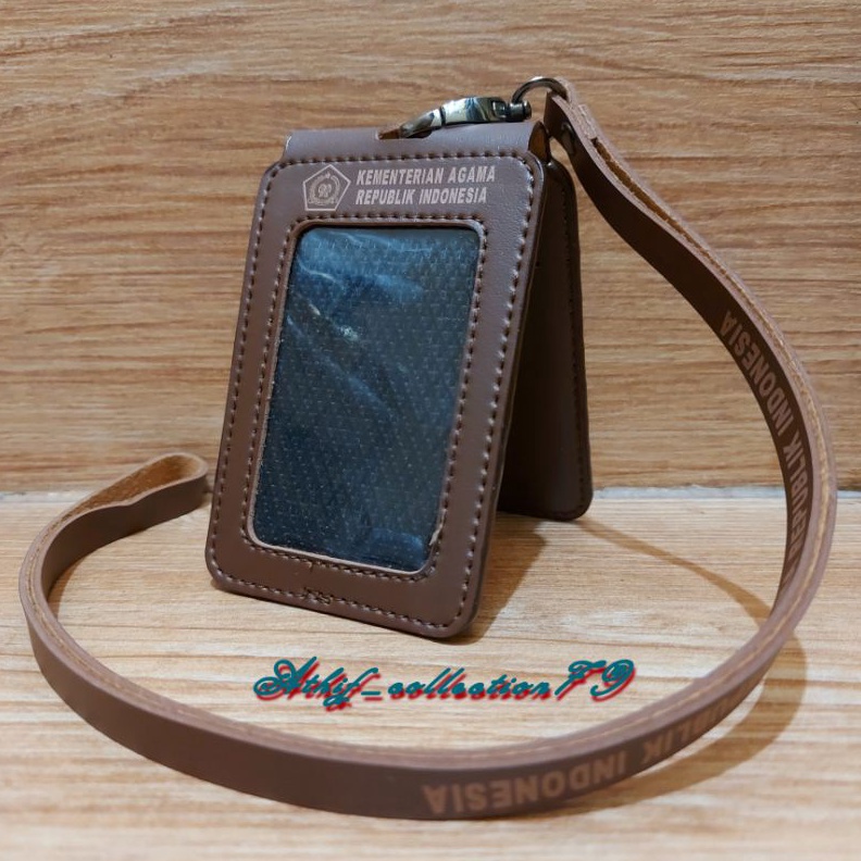 

Tempat Id Card Kulit KEMENAG Lipat Holder Id Card KEMENAG Kulit Lipat s V6X8