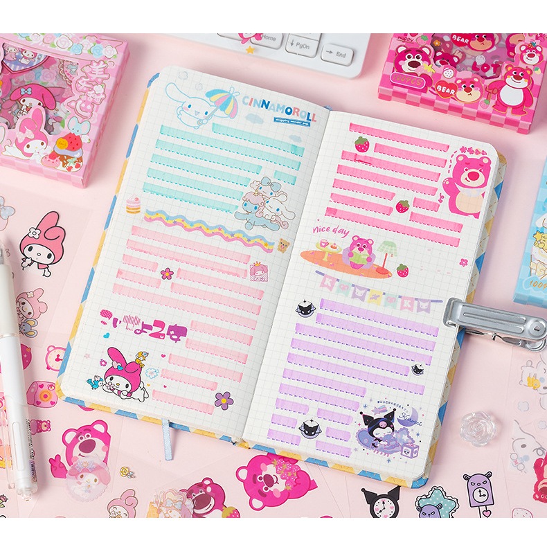

Stiker Box Sanrio Cinnamoroll Kuromi Lotso Stiker Box Sanrio 1 box Kecil isi 100lbr Import