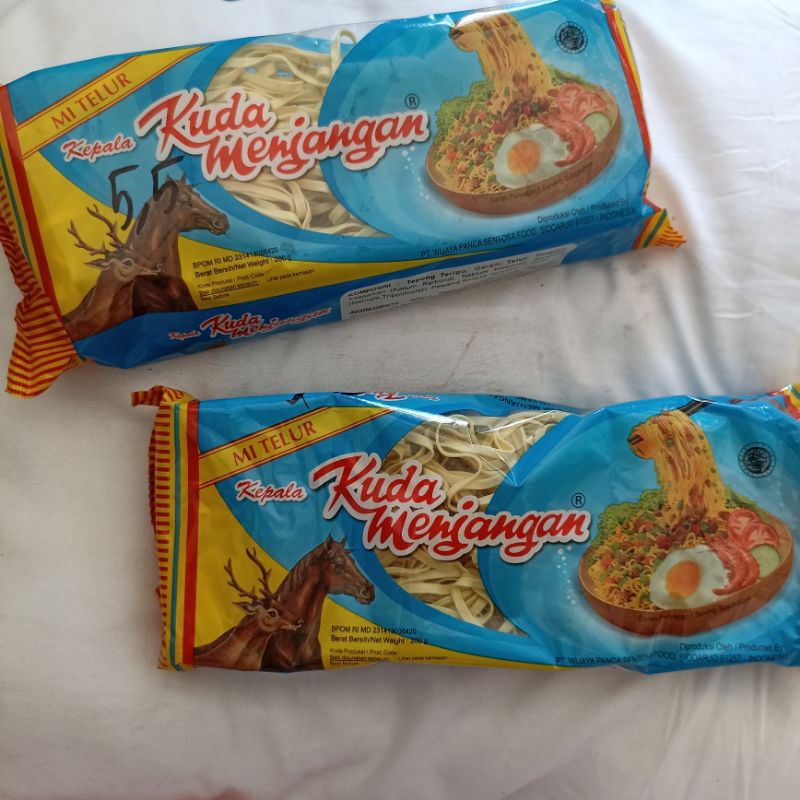 

Mie Telor KUDA MENJANGAN Kecil - Lebar 200 gr Mi Telur Bungkus Biru MIE MENJANGAN SG