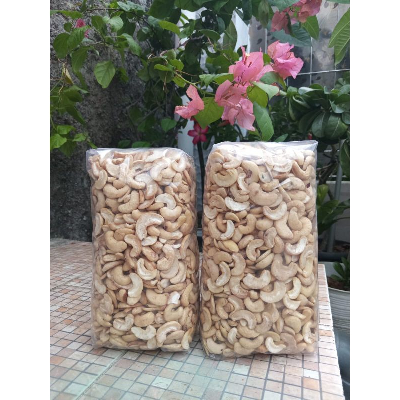 

kacang mede belah 2 mentah 1kg