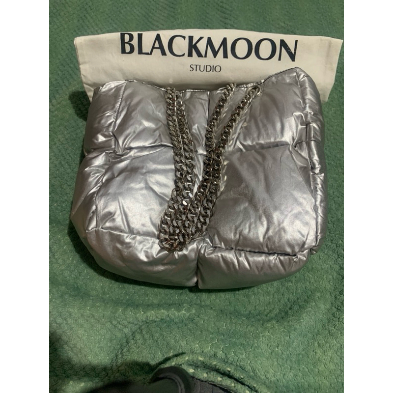 Blackmoon studio bag 01