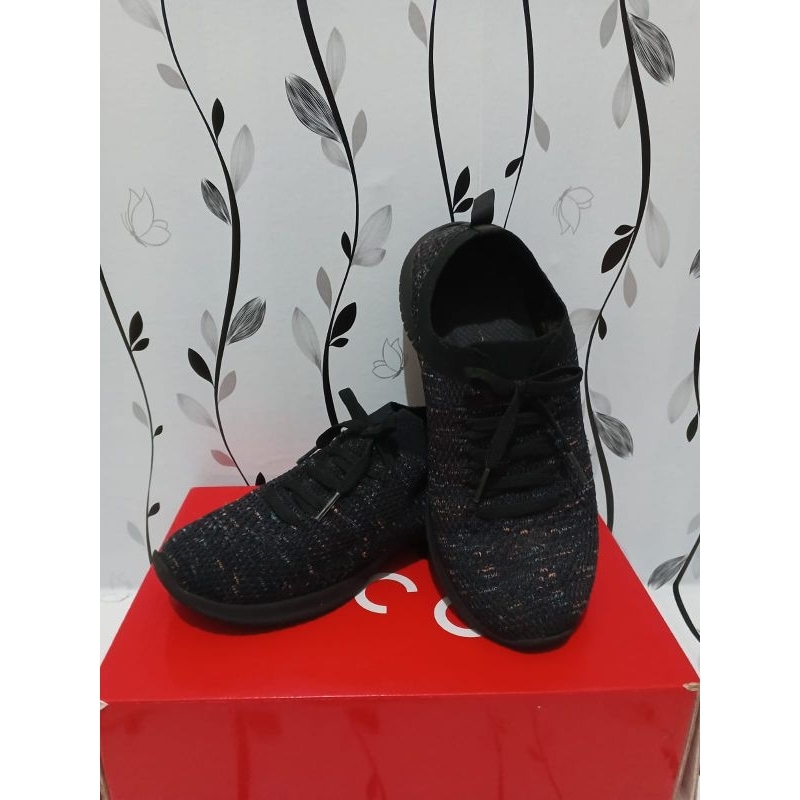 Sepatu Skechers asli original Preloved / bekas Size 38