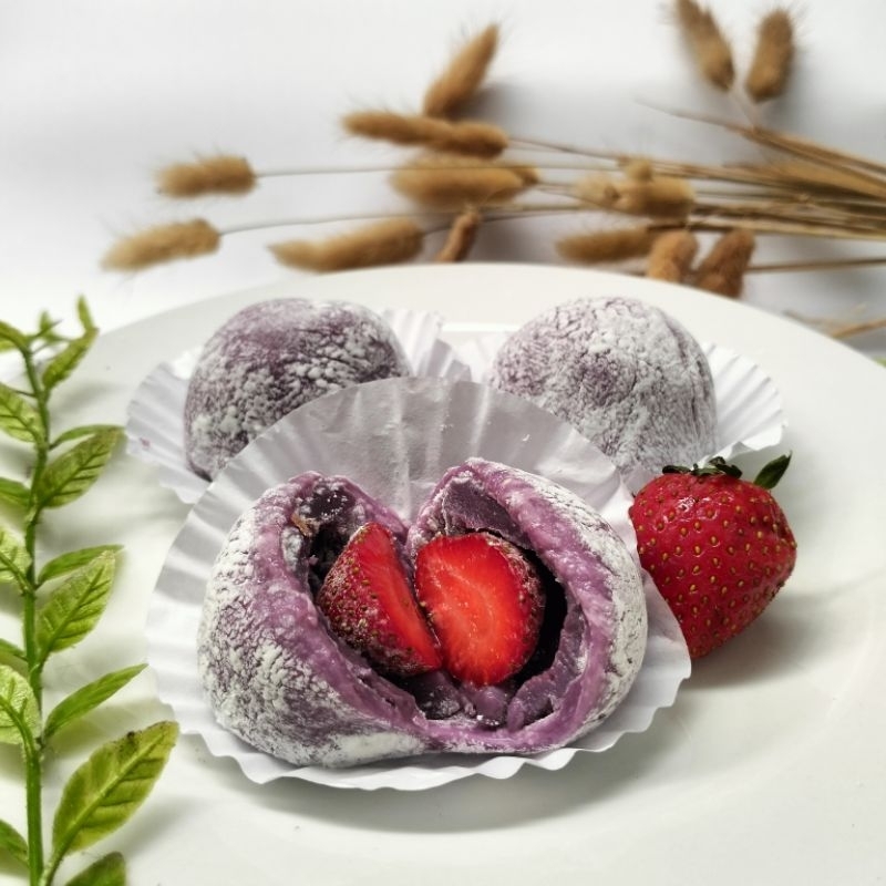 

Ichigo taro strawberry