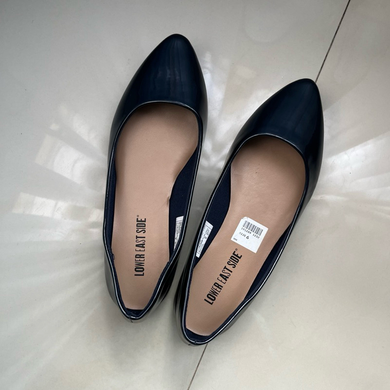 [BOOKED] lower east side payless navy blue glossy pointed toe women's flat shoes size 36 ½